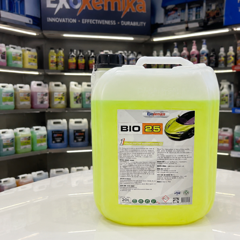 Dung dịch rửa xe Ekokemika BIO 25 phù hợp trong chăm sóc ô tô, xe máy